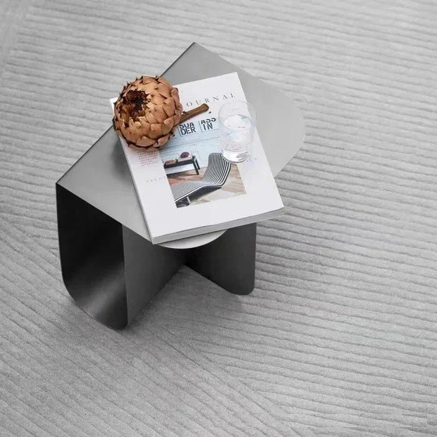Viana Table